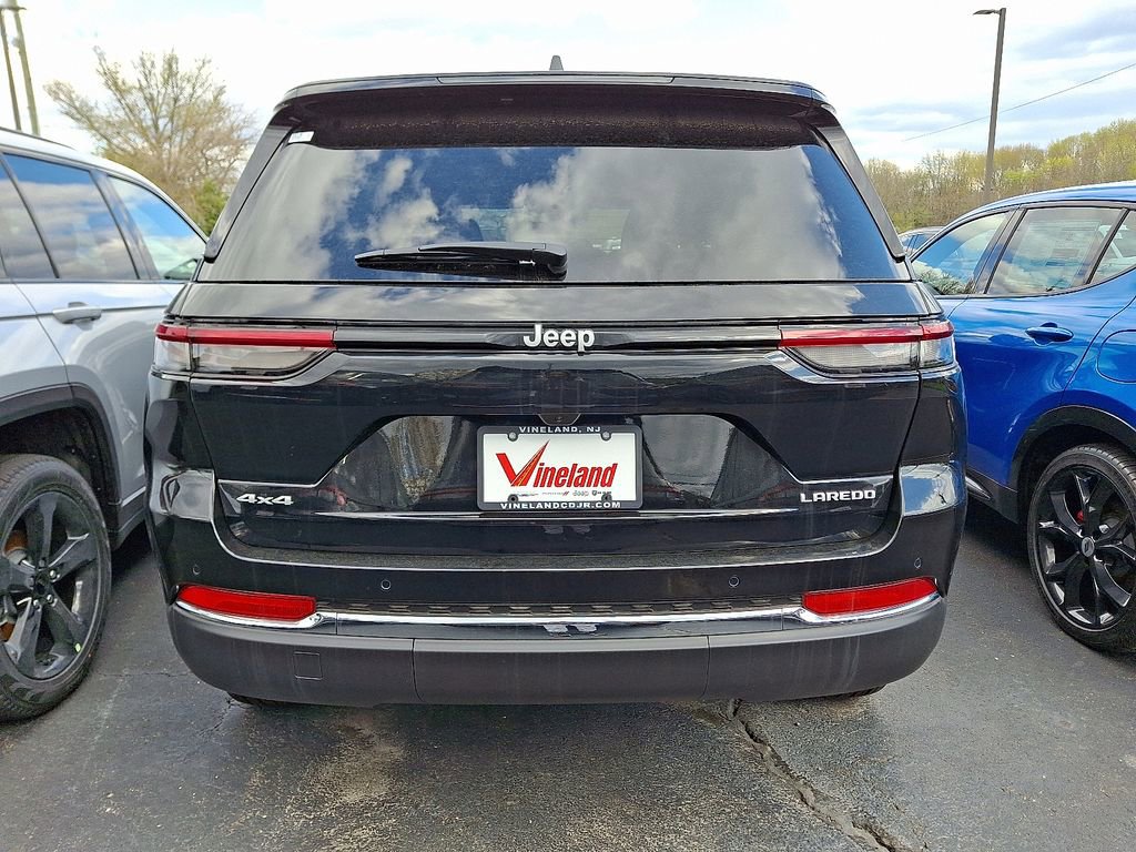 New 2025 Jeep Grand Cherokee Laredo X w/ Luxury Tech Group I image 5