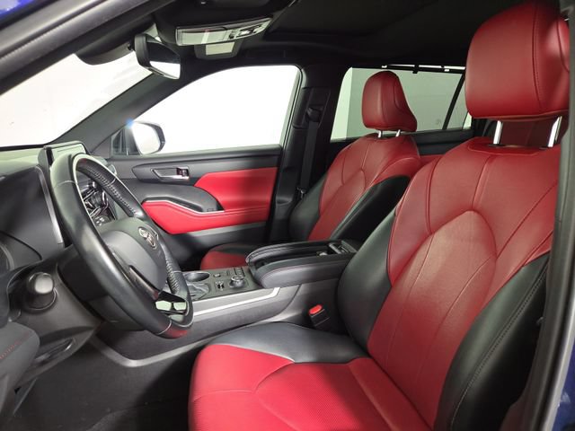 Used 2021 Toyota Highlander XSE AWD/4WD image 14
