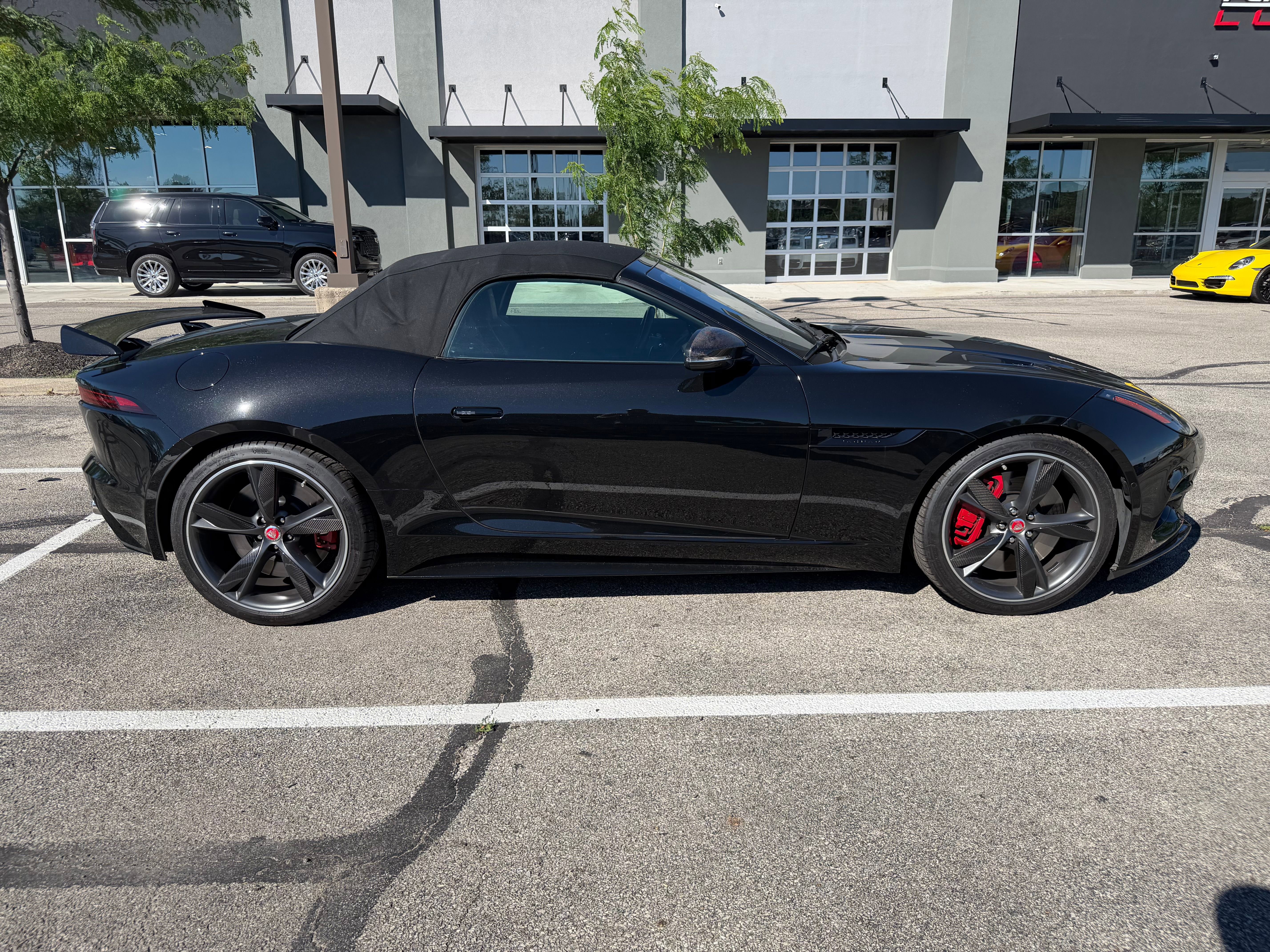Used 2018 Jaguar F-TYPE R AWD/4WD image 13
