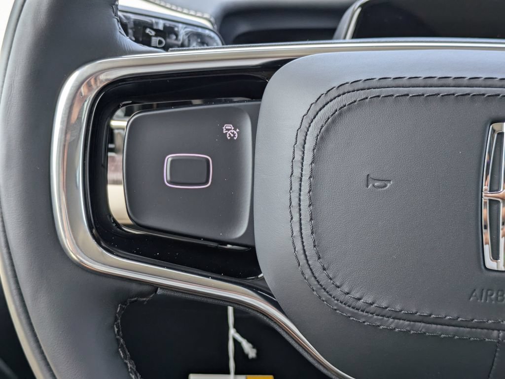New 2027 Lincoln Navigator Premiere RWD image 28