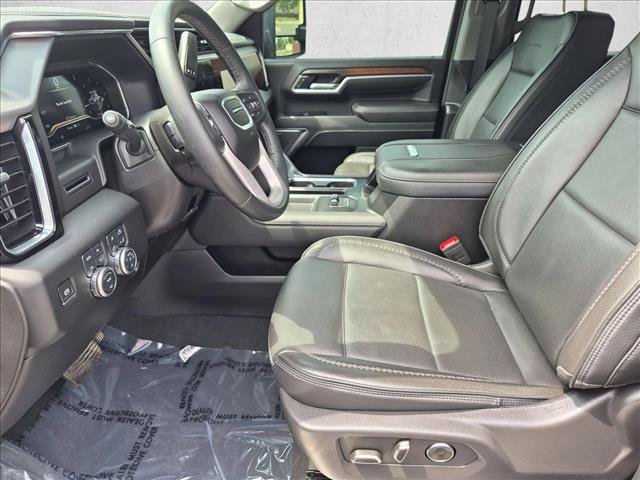 Used 2025 GMC Sierra 2500 Denali w/ Max Trailering Package AWD/4WD image 16