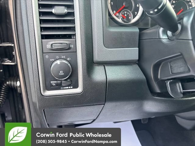 Used 2015 RAM 1500 Express RWD image 14