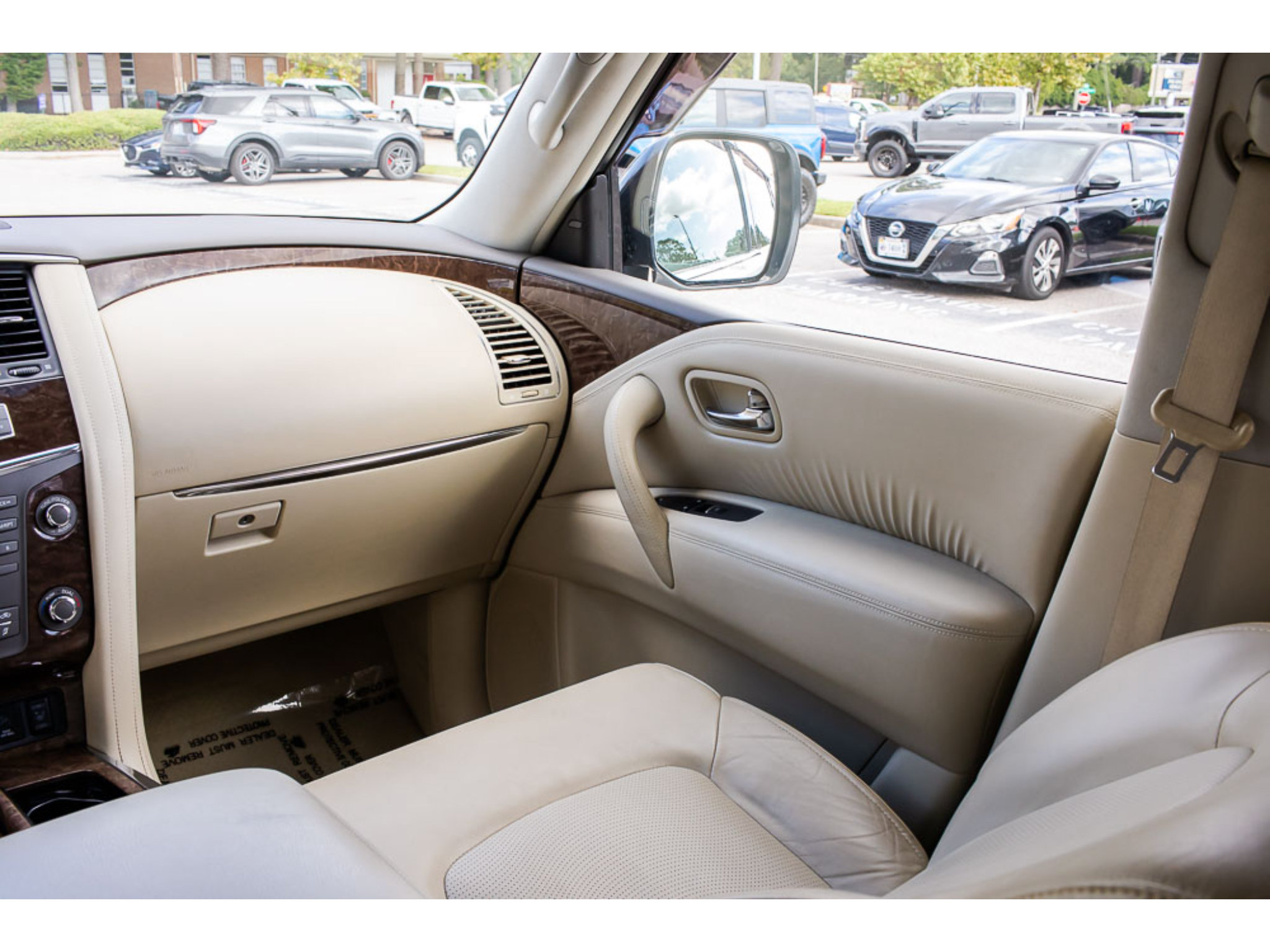 Used 2015 INFINITI QX80 4WD w/ 22" Wheel Package image 15