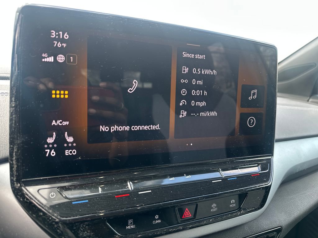 Used 2023 Volkswagen ID.4 Pro image 9