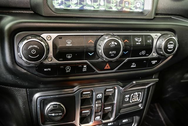 Used 2022 Jeep Gladiator Mojave w/ Trailer Tow Package AWD/4WD image 16