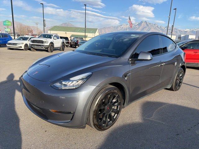 Used 2021 Tesla Model Y Long Range image 3