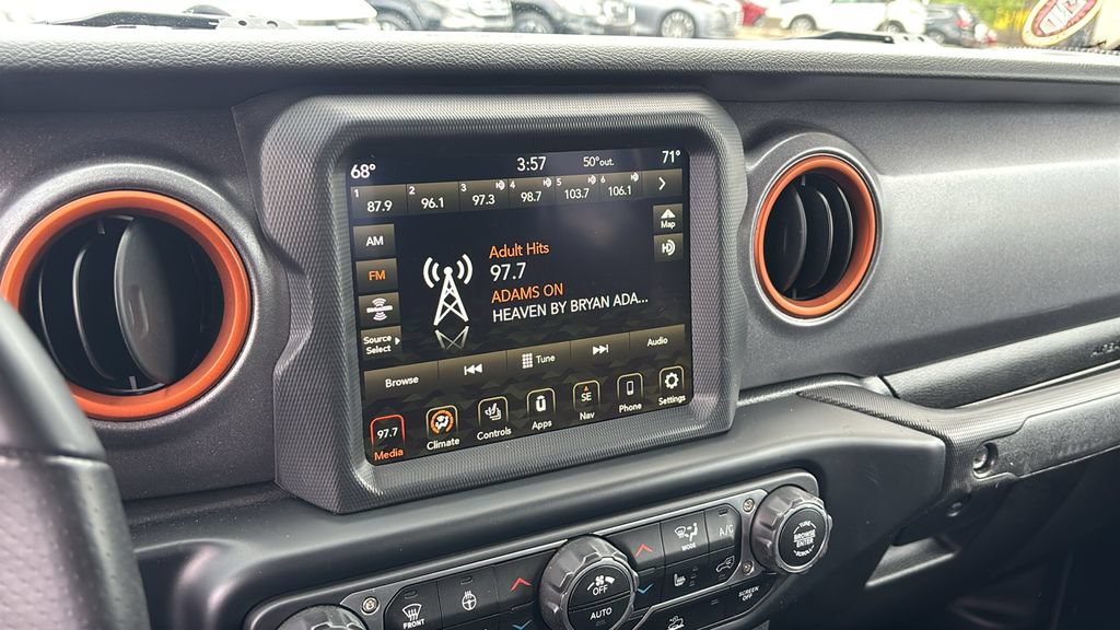 Used 2023 Jeep Gladiator Mojave w/ Cold Weather Group AWD/4WD image 19