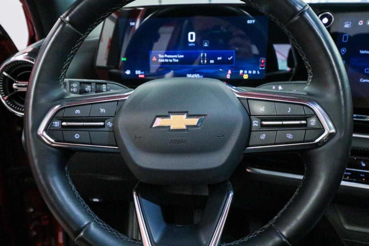 Used 2026 Chevrolet Equinox LT w/ Convenience Package II FWD image 17