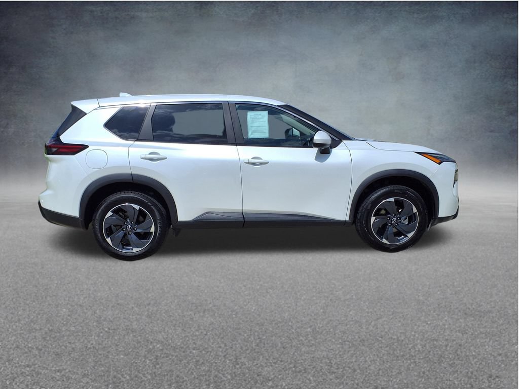 Used 2024 Nissan Rogue SV FWD image 10
