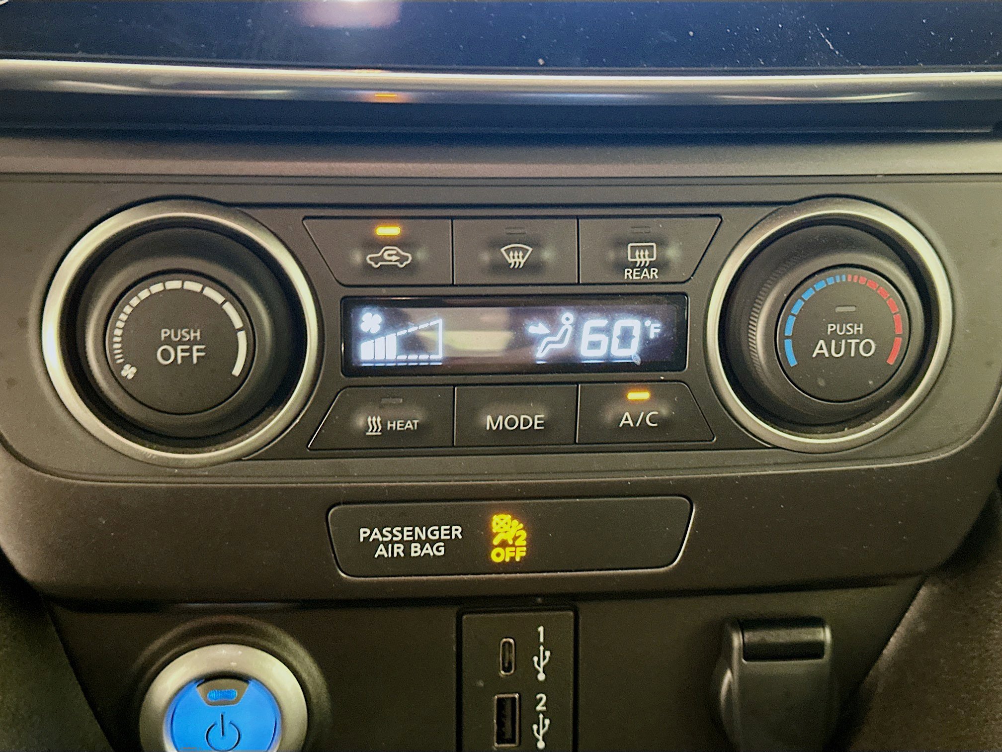 Used 2025 Nissan Leaf S image 24