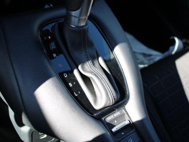 Used 2024 Honda HR-V LX image 16