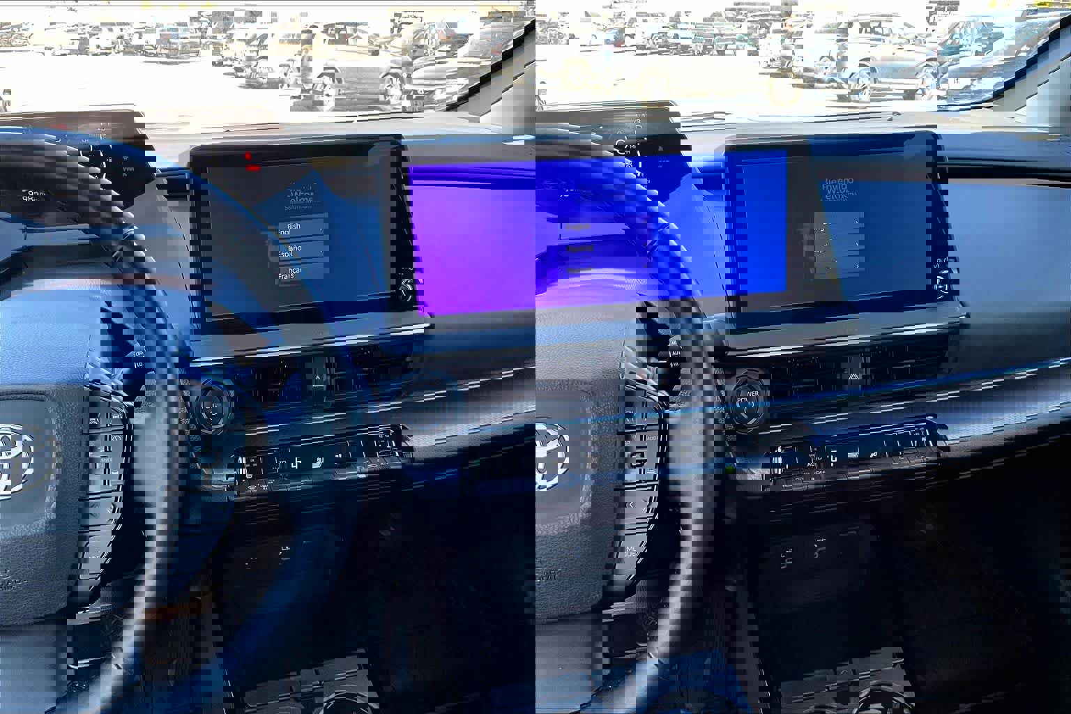 Used 2023 Toyota Prius XLE image 6