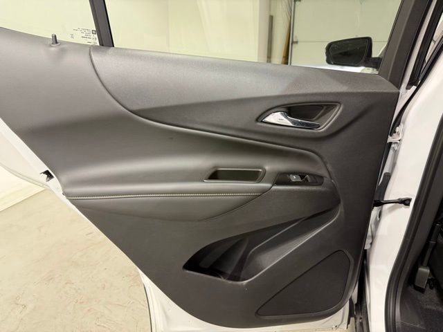 Used 2023 Chevrolet Equinox Premier image 22