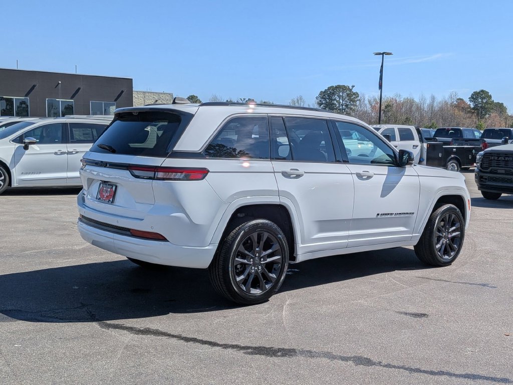 New 2026 Jeep Grand Cherokee Limited AWD/4WD image 8