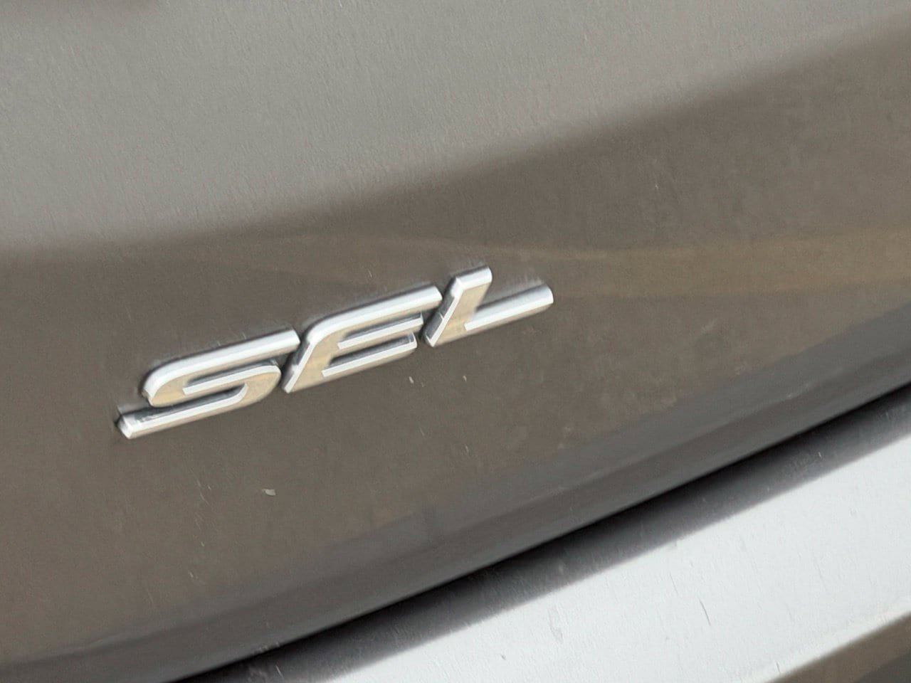 Used 2022 Ford Edge SEL AWD/4WD image 9