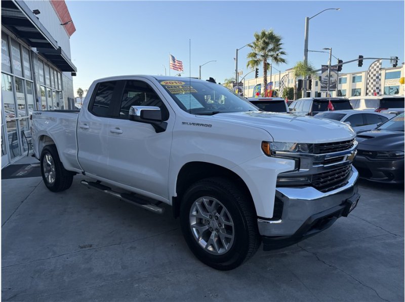 Used 2019 Chevrolet Silverado 1500 LT w/ All-Star Edition AWD/4WD image 46