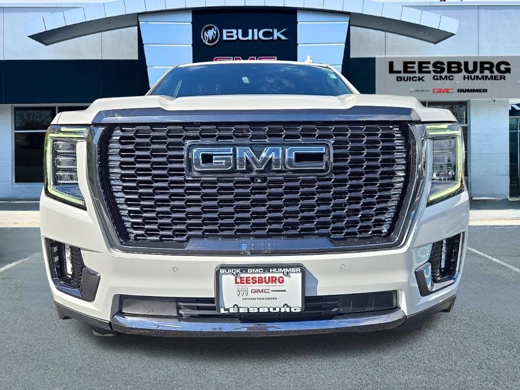 Used 2023 GMC Yukon Denali Ultimate AWD/4WD image 2