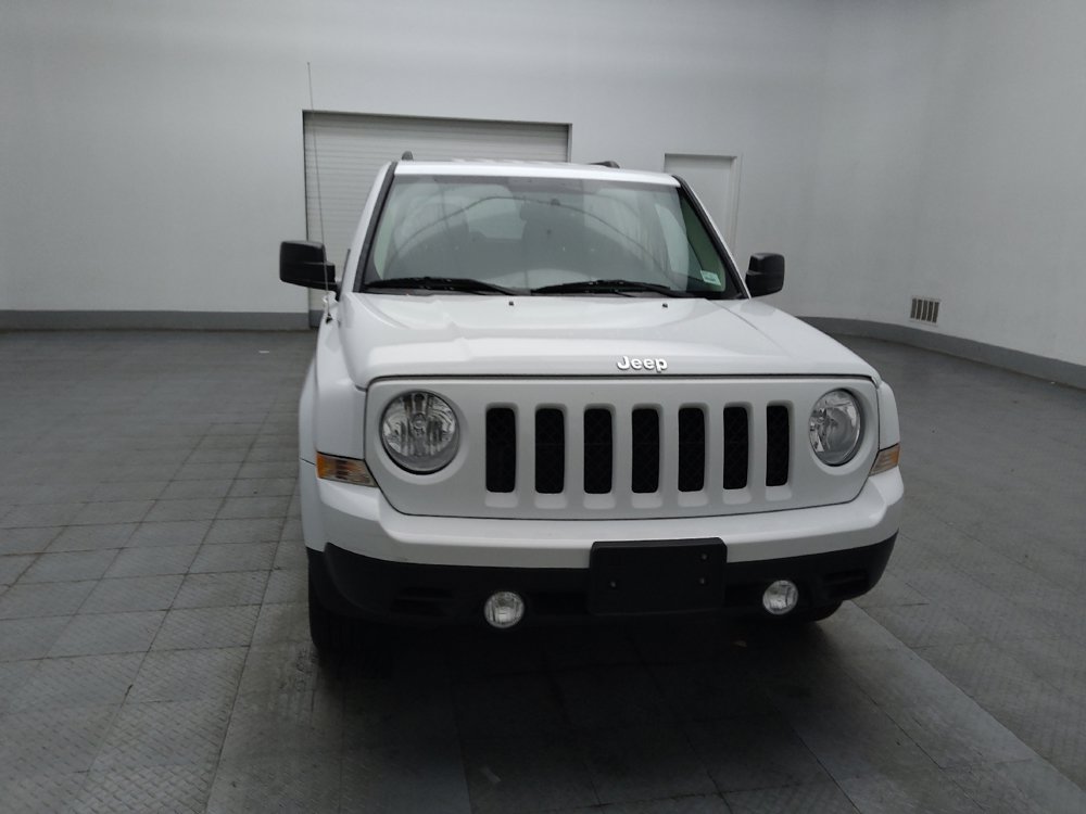 Used 2016 Jeep Patriot Latitude AWD/4WD image 14