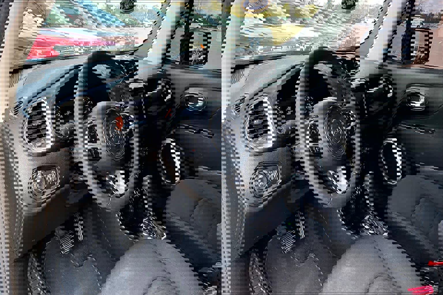 Used 2021 Jeep Renegade Latitude image 15