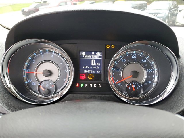 Used 2011 Chrysler Town & Country Touring image 15