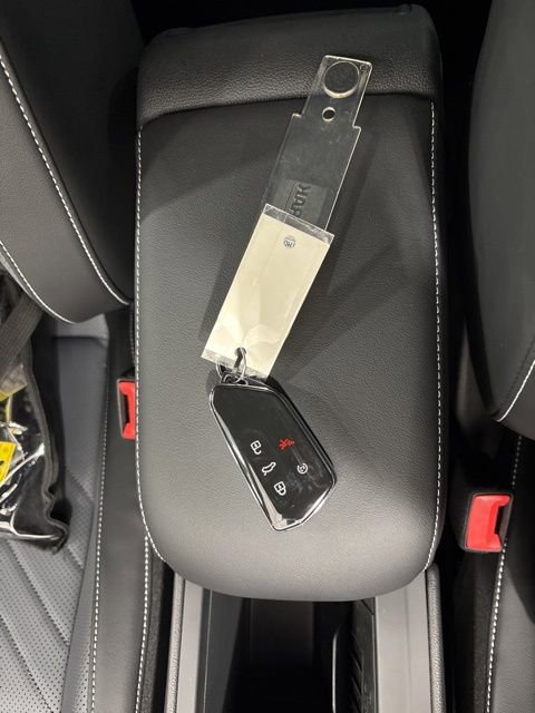 New 2026 Volkswagen Tiguan SE R-Line image 16