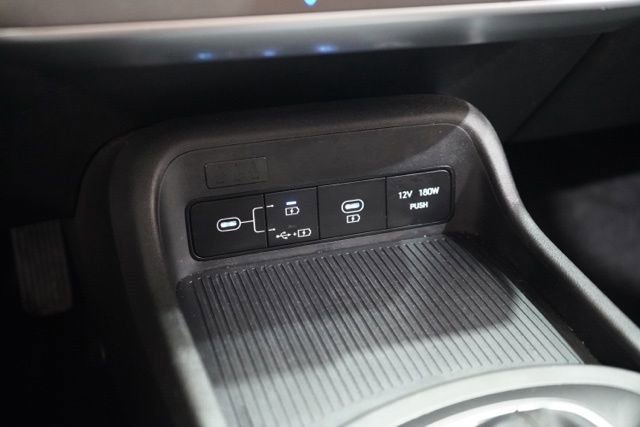 Used 2025 Hyundai Kona SEL FWD image 28