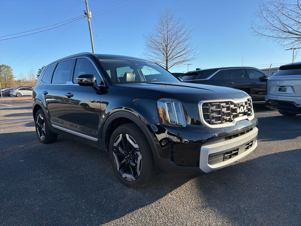 Used 2025 Kia Telluride S