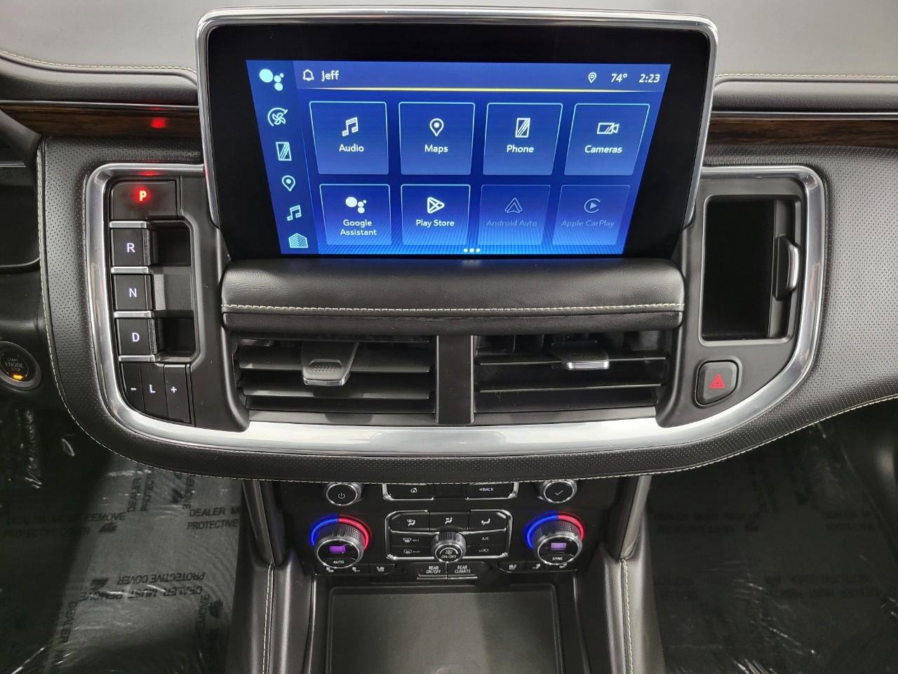 Used 2024 Chevrolet Suburban Premier AWD/4WD image 8