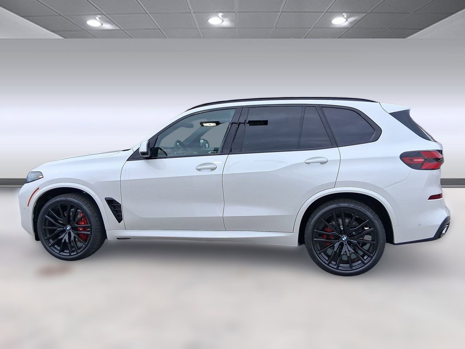 New 2026 BMW X5 xDrive40i w/ M Sport Package image 2