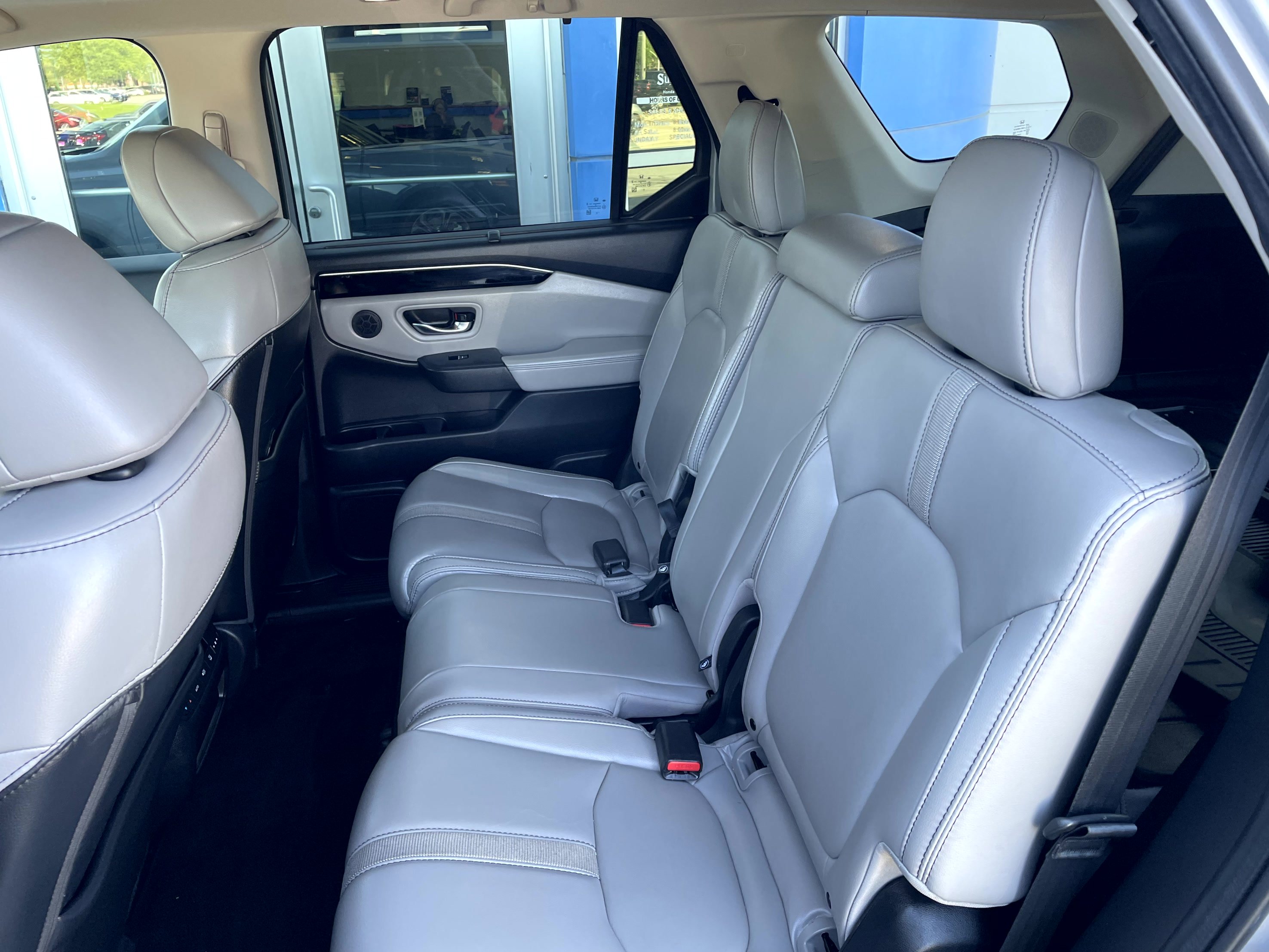 Certified 2023 Honda Pilot Touring image 10