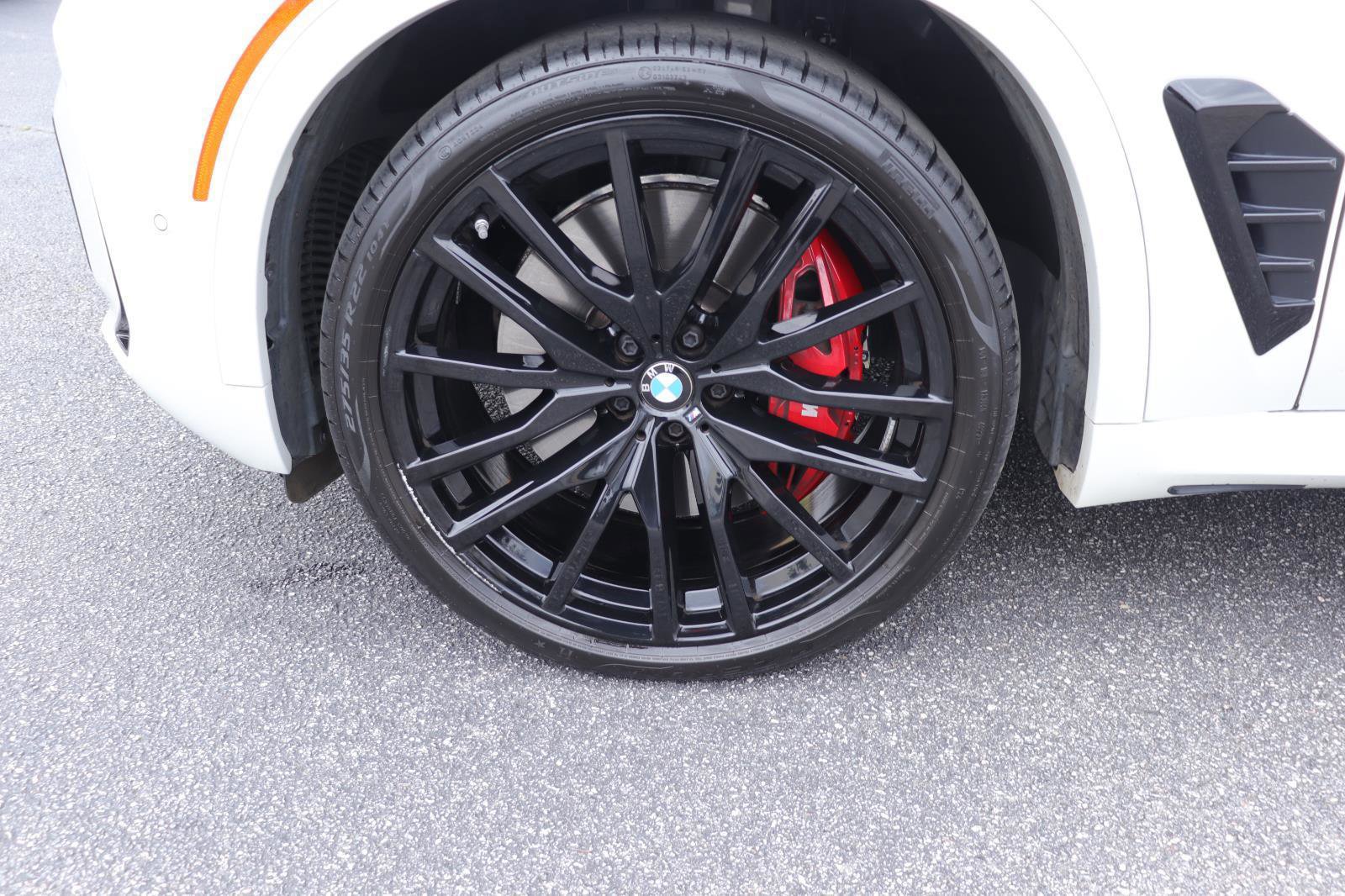 Used 2024 BMW X5 M60i image 45