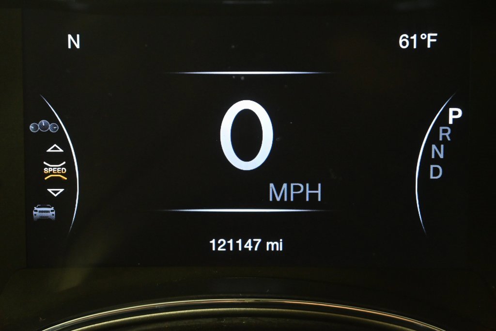 Used 2021 Jeep Grand Cherokee Laredo X image 25