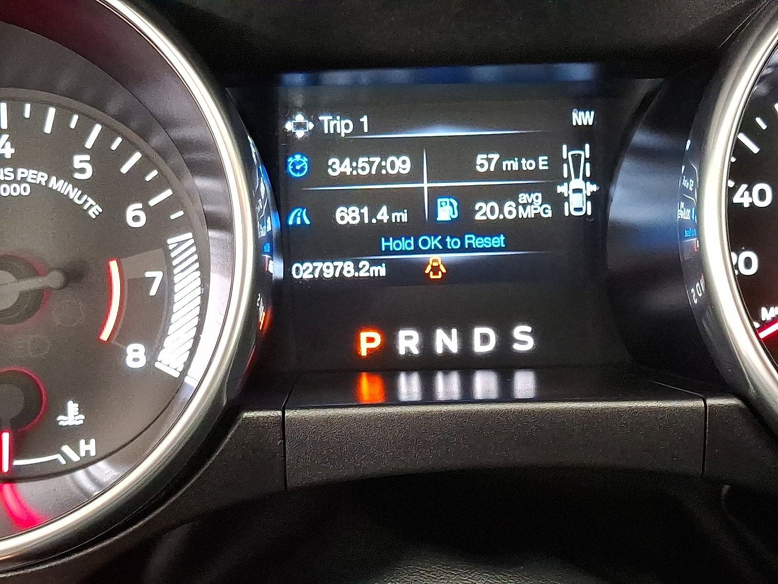 Used 2022 Ford Mustang Premium w/ Ford Safe & Smart Package RWD image 5