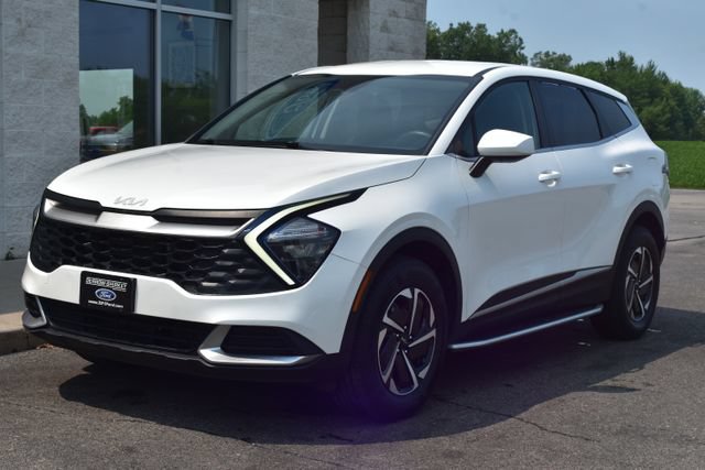 Used 2023 Kia Sportage LX AWD/4WD image 12