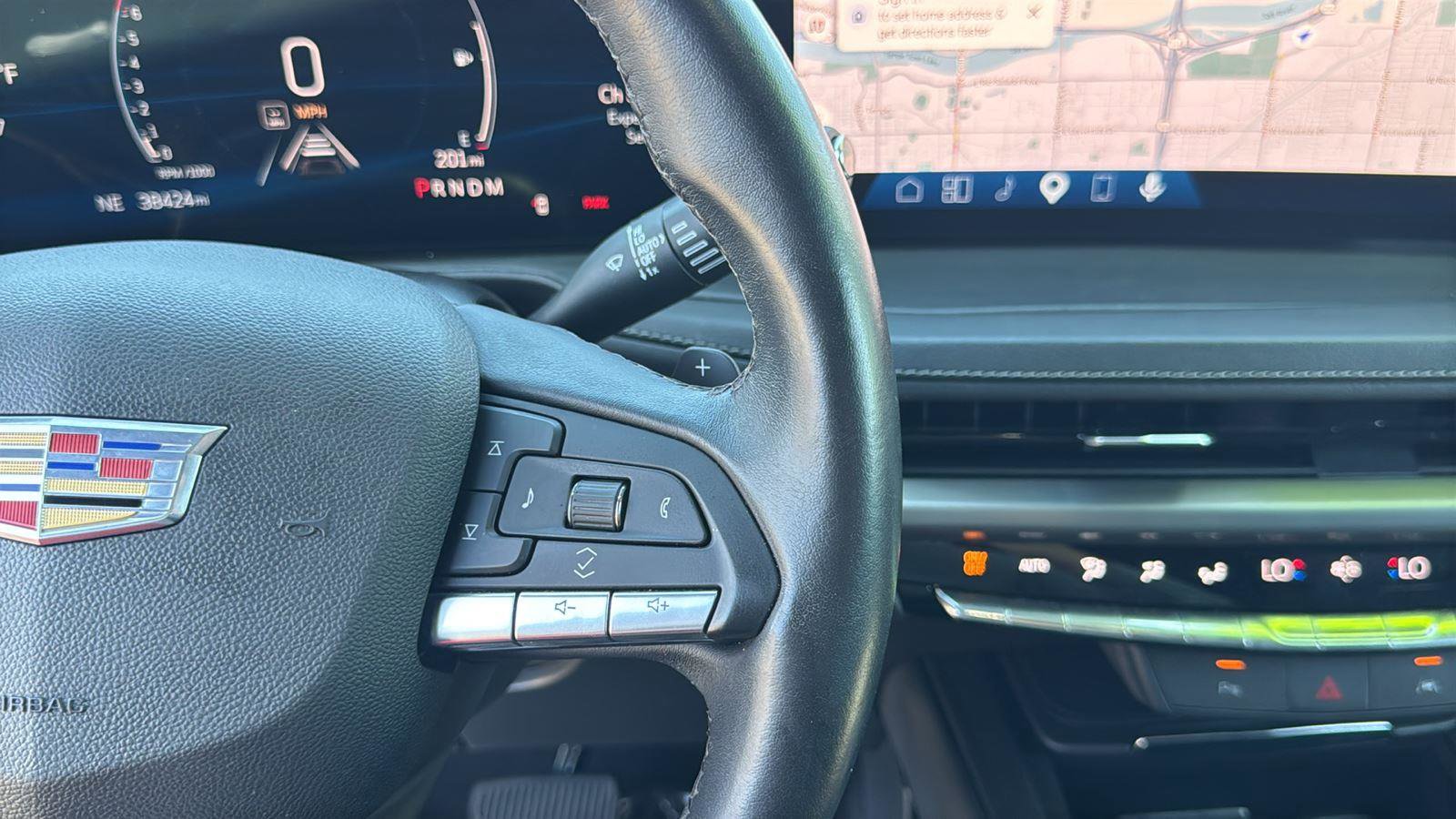 Used 2024 Cadillac XT4 Premium Luxury image 17