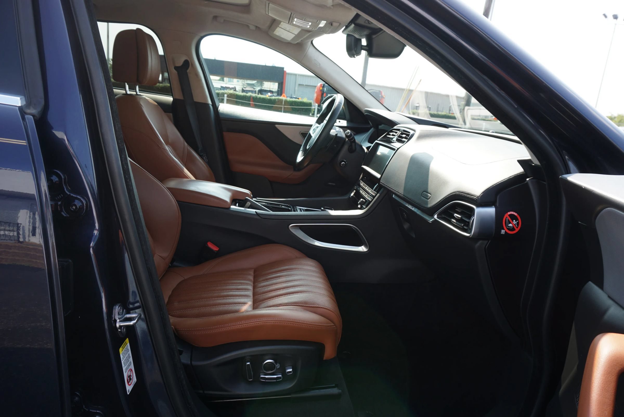 Used 2019 Jaguar F-PACE Portfolio AWD/4WD image 27