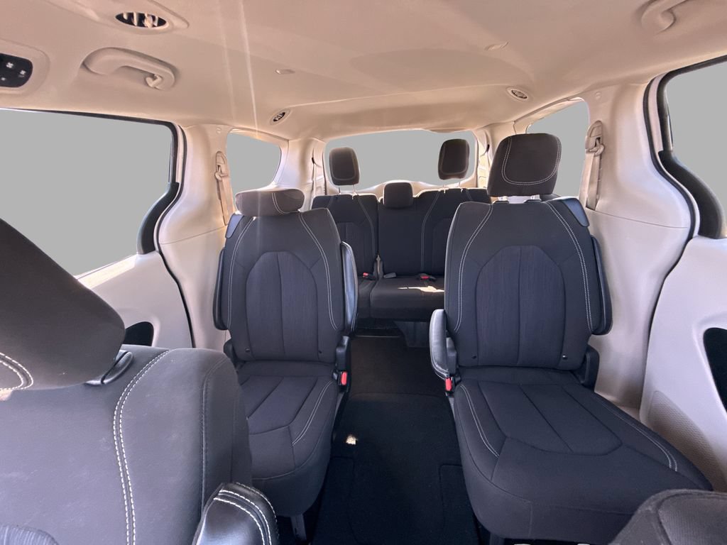 Used 2024 Chrysler Voyager LX FWD image 19