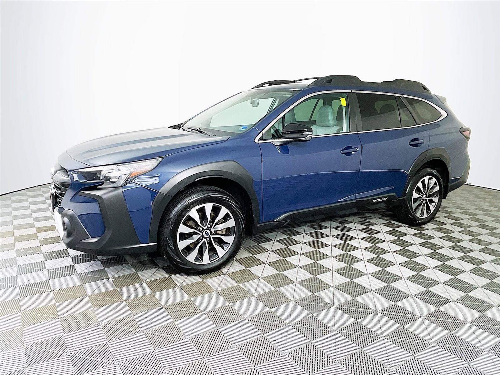 Used 2023 Subaru Outback Limited XT AWD/4WD image 4