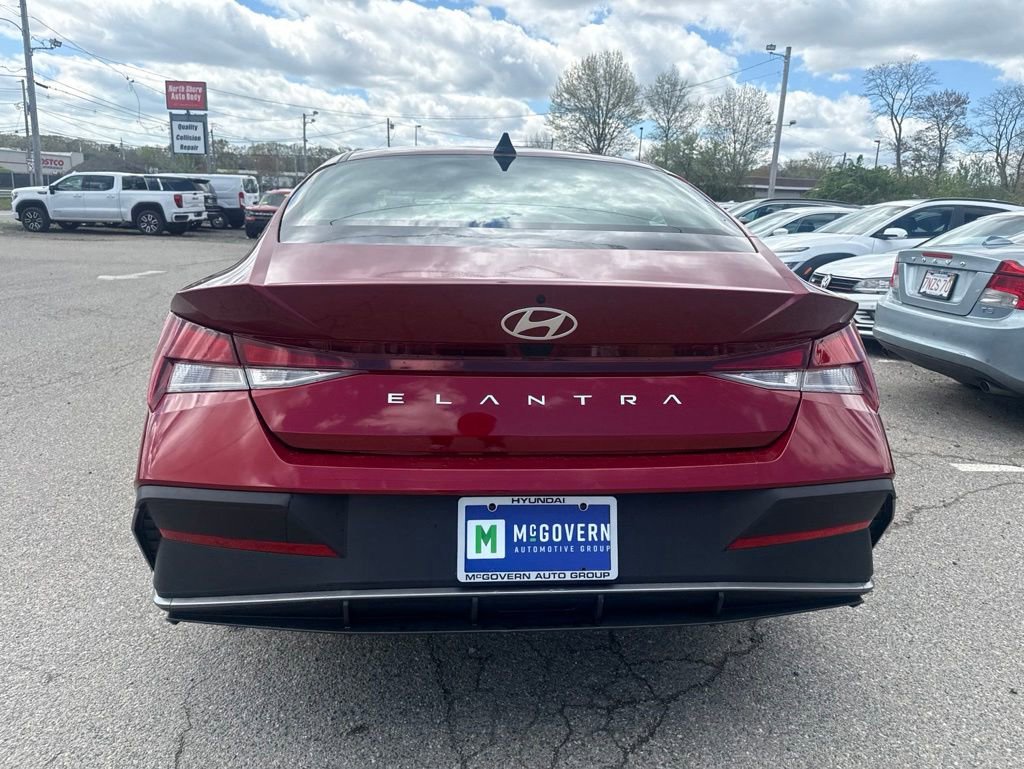 Used 2024 Hyundai Elantra SEL FWD image 6