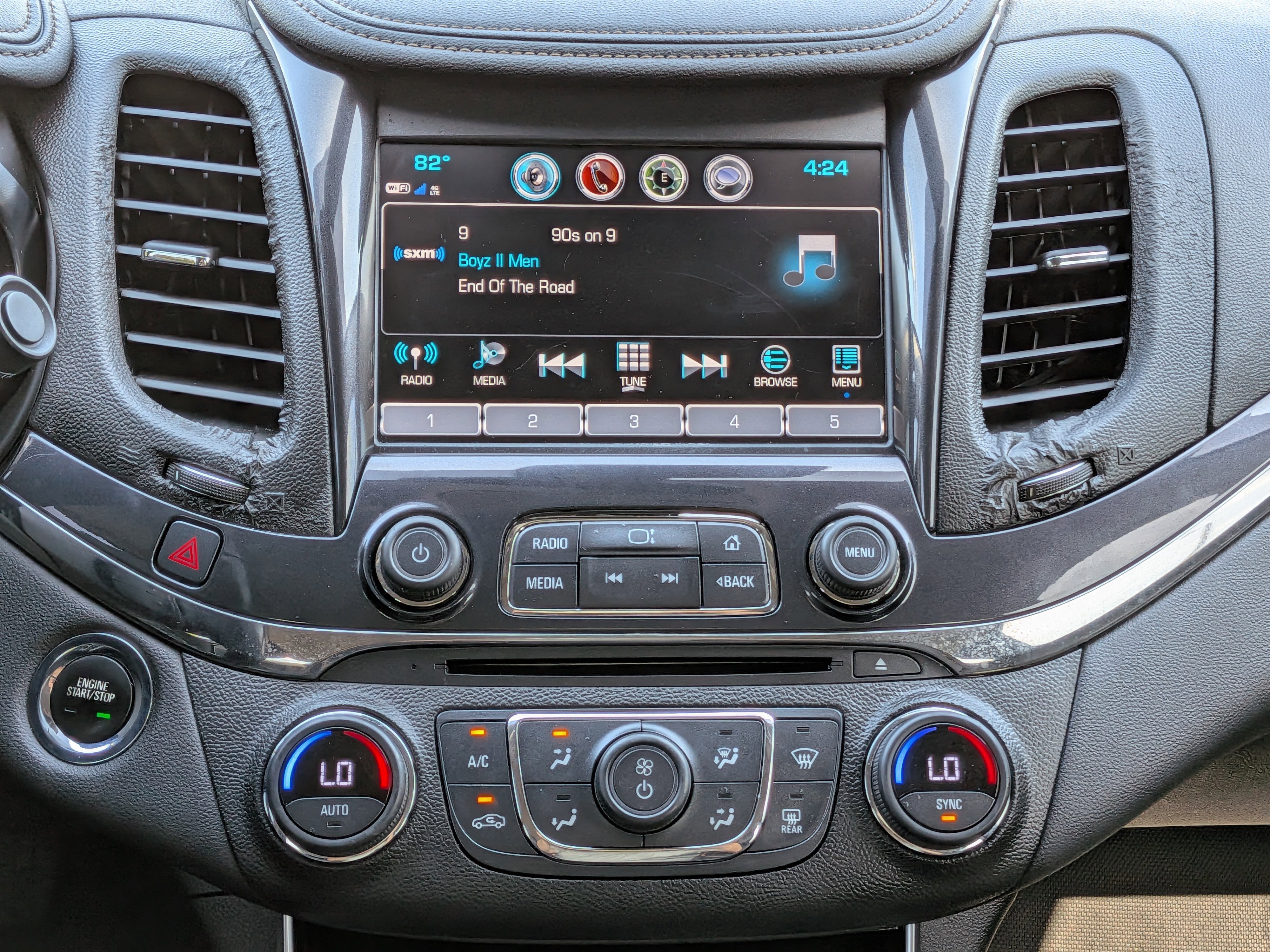 Certified 2018 Chevrolet Impala Premier w/ Premier Confidence Package image 17