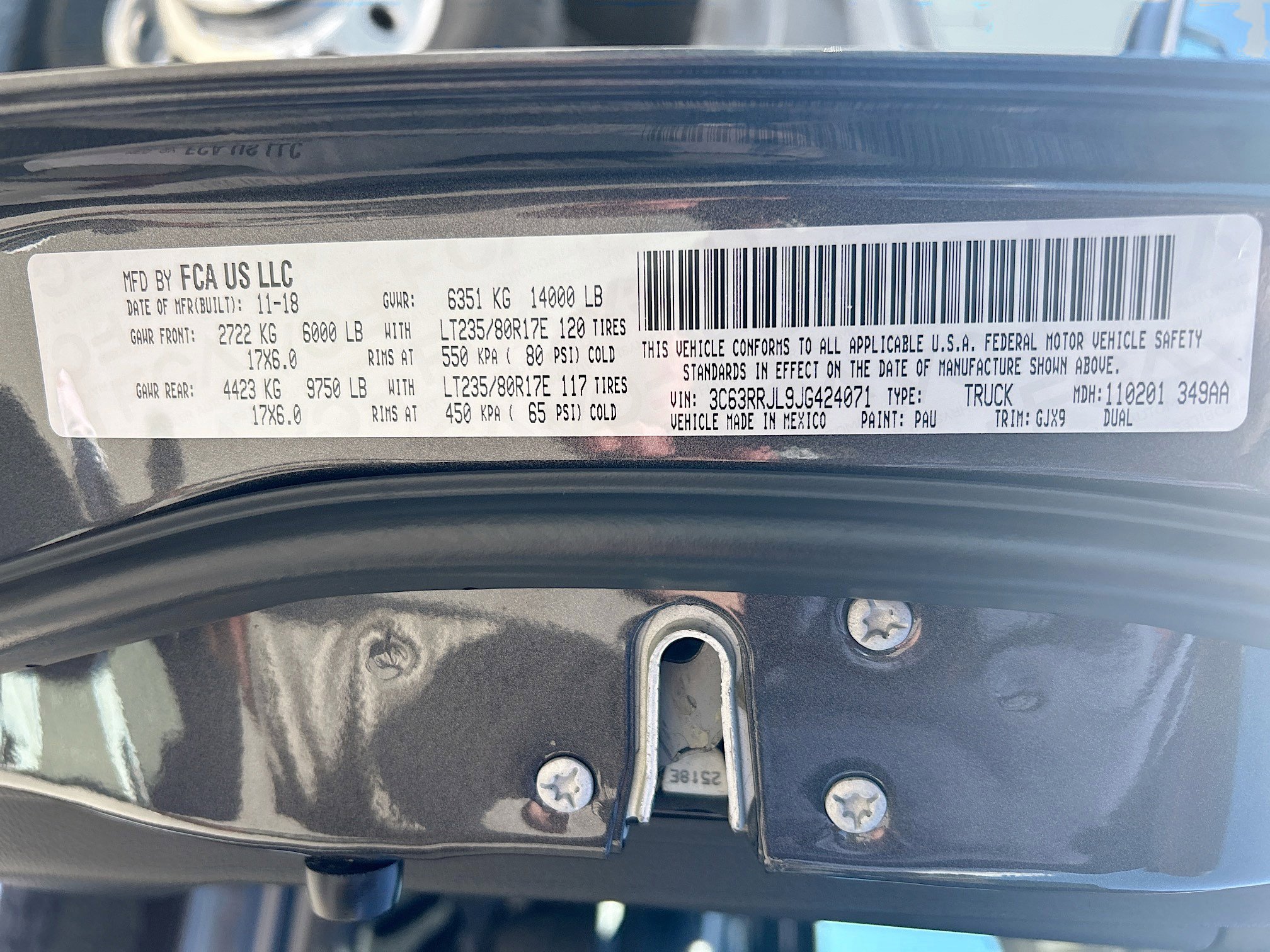 Used 2018 RAM 3500 Laramie AWD/4WD image 35