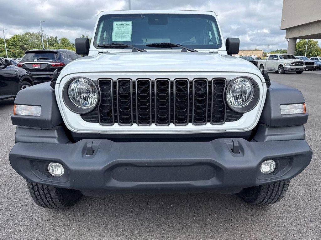 Used 2024 Jeep Wrangler Sport S image 2