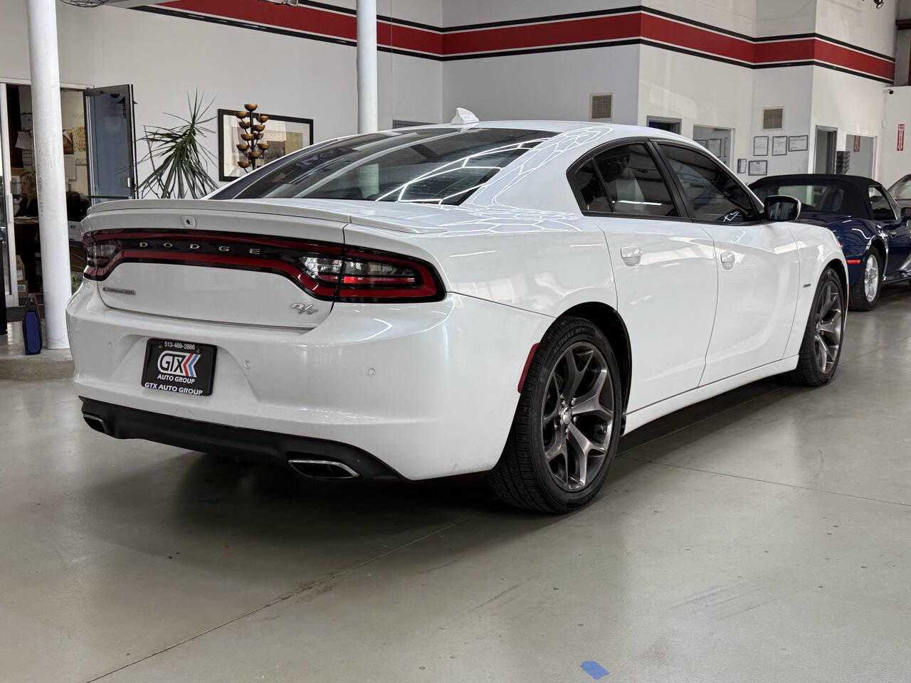 Used 2015 Dodge Charger R/T w/ Plus Group RWD image 5