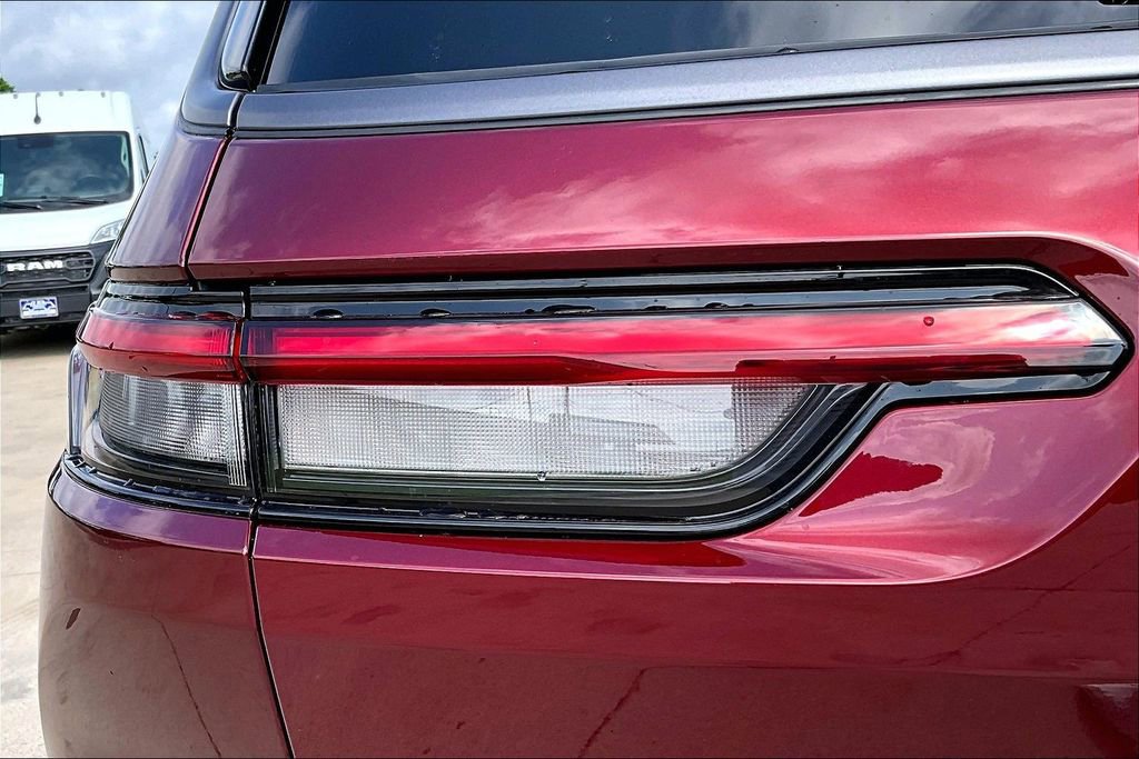 New 2026 Jeep Grand Cherokee L Limited w/ Limited Altitude Package AWD/4WD image 18