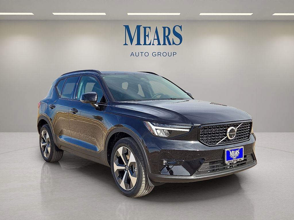 New 2026 Volvo XC40 B4 Plus w/ Protection Package Premier FWD image 7