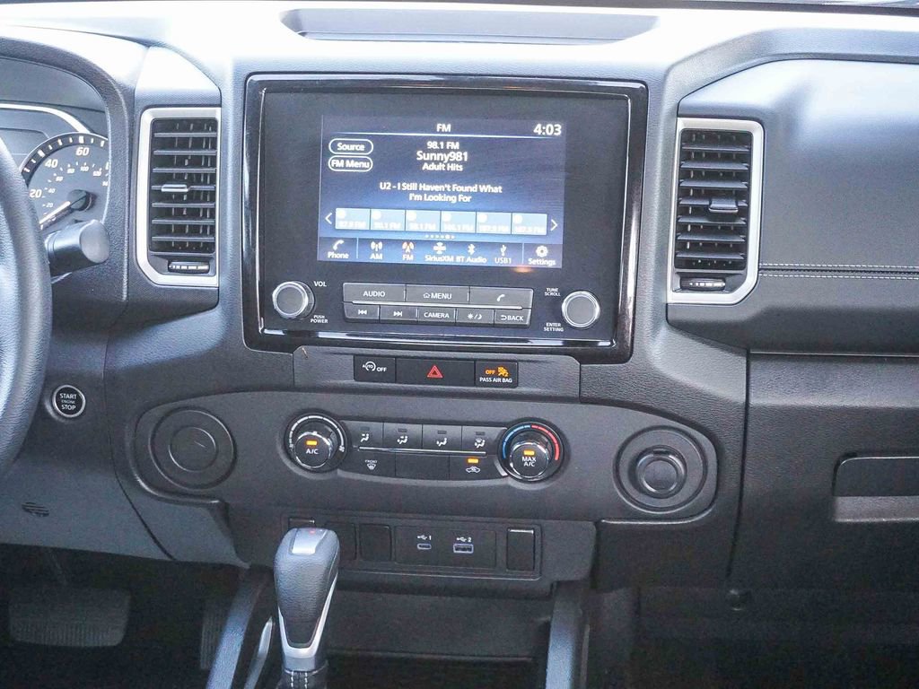 Used 2024 Nissan Frontier SV image 16