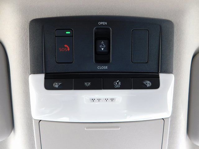 Used 2025 Nissan Sentra SR w/ SR Premium Package image 25