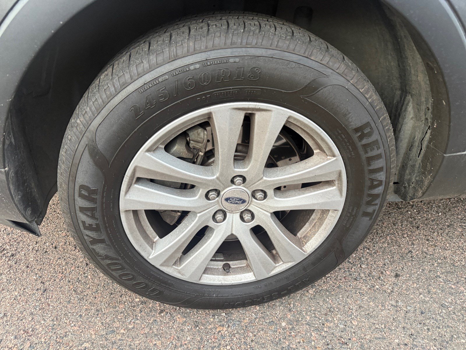 Used 2018 Ford Explorer XLT w/ Equipment Group 202A AWD/4WD image 24