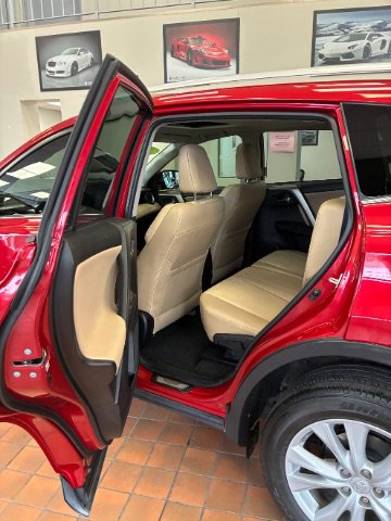 Used 2015 Toyota RAV4 Limited w/ Technology Package image 27