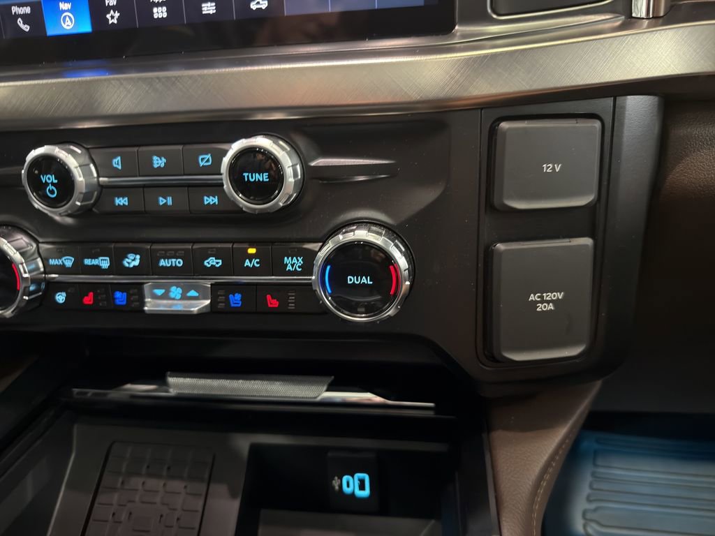 Used 2024 Ford F250 King Ranch w/ Chrome Package AWD/4WD image 38